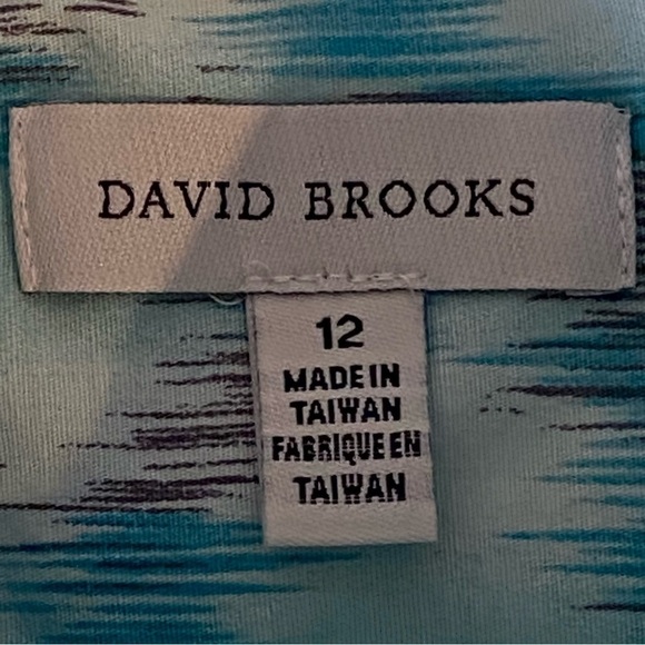 David Brooks women's size 12 long sleeve blue white floral button-up shirt - Picture 9 of 9